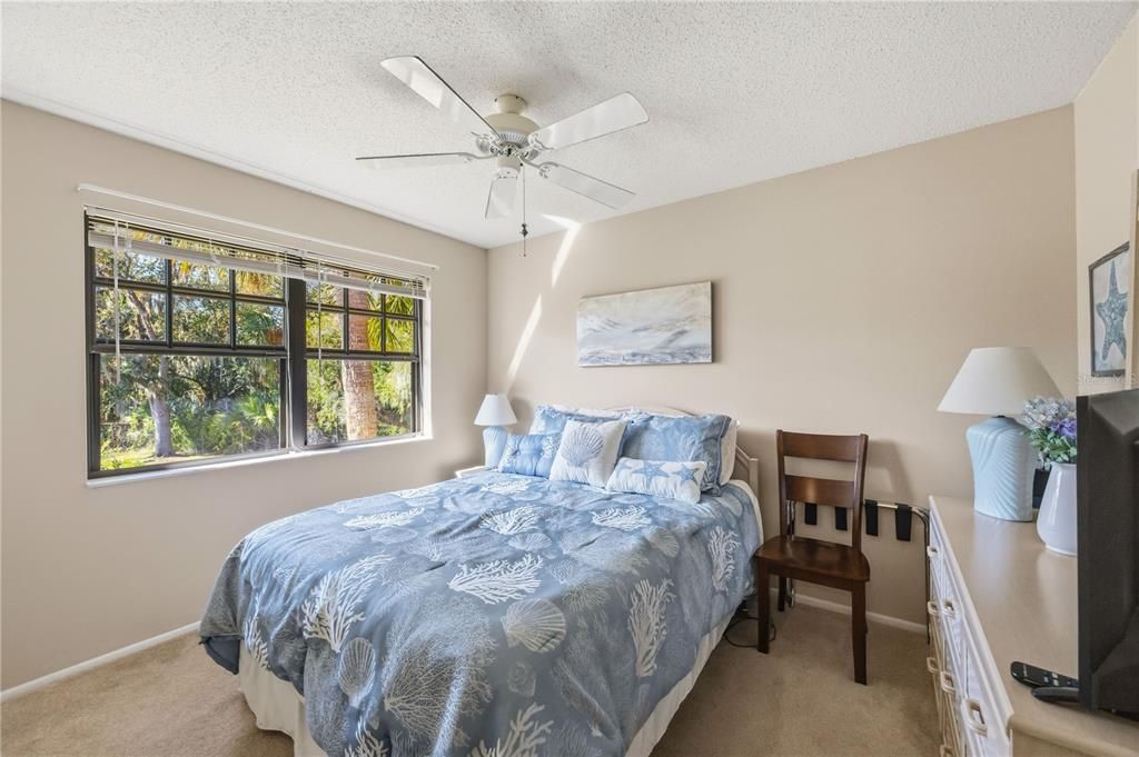 待售: $149,900 (2 贝兹, 2 浴室, 838 平方英尺)