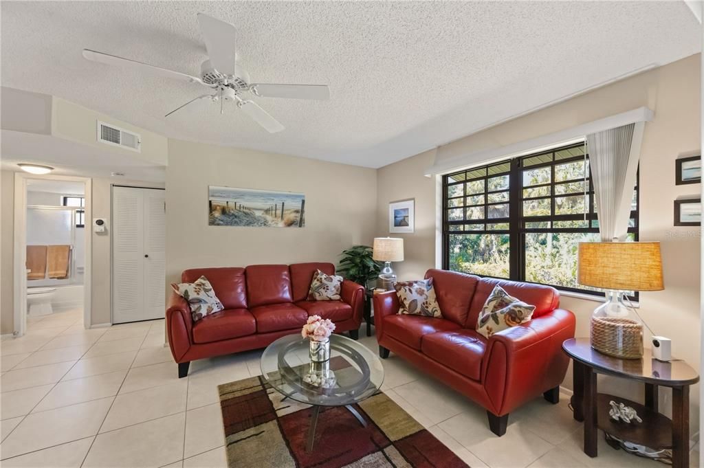 待售: $149,900 (2 贝兹, 2 浴室, 838 平方英尺)