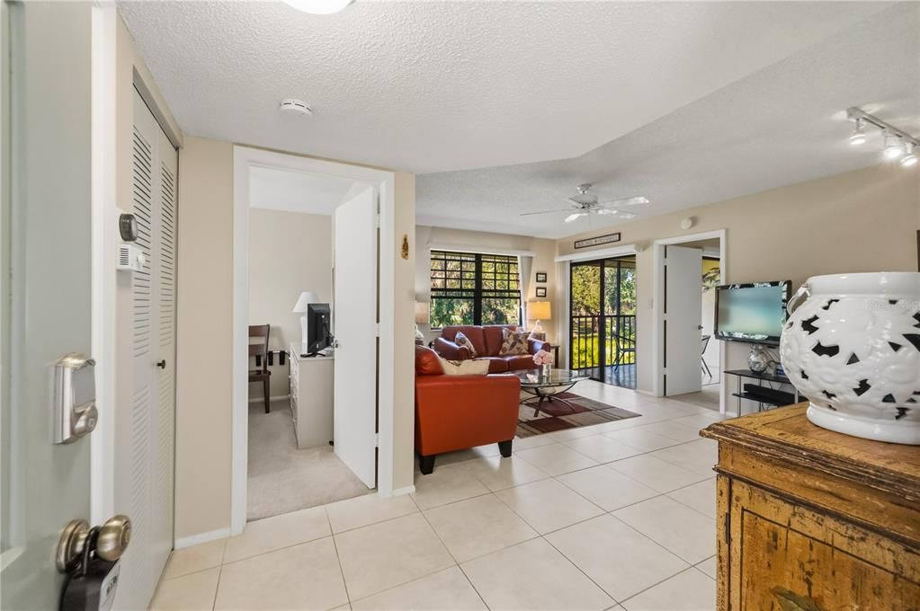 待售: $149,900 (2 贝兹, 2 浴室, 838 平方英尺)