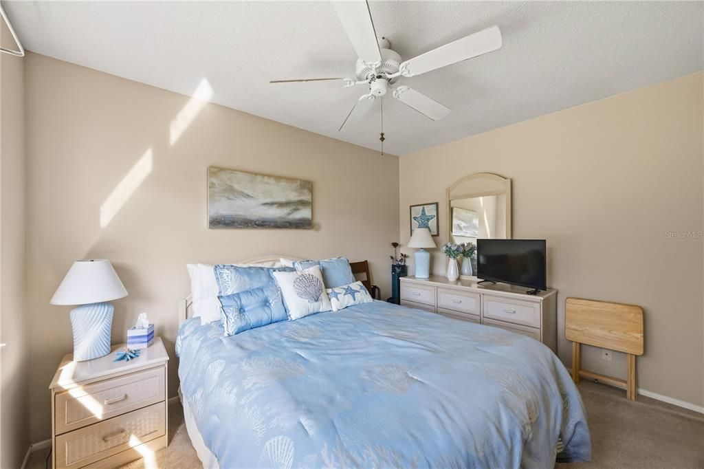 待售: $149,900 (2 贝兹, 2 浴室, 838 平方英尺)