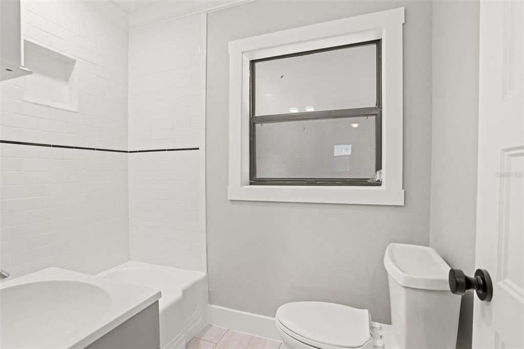 出租: $2,350 (3 贝兹, 2 浴室, 1139 平方英尺)