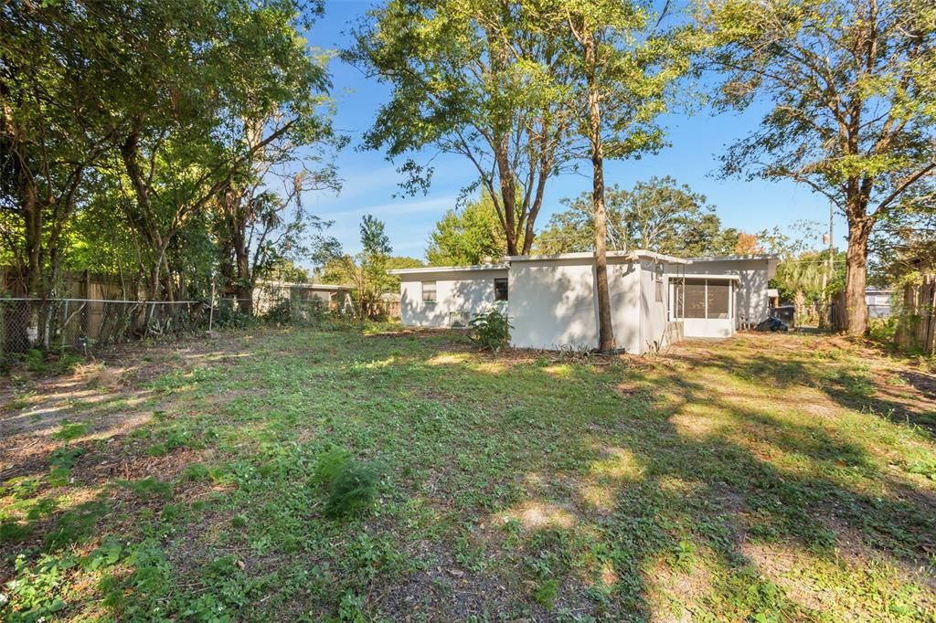 出租: $2,350 (3 贝兹, 2 浴室, 1139 平方英尺)