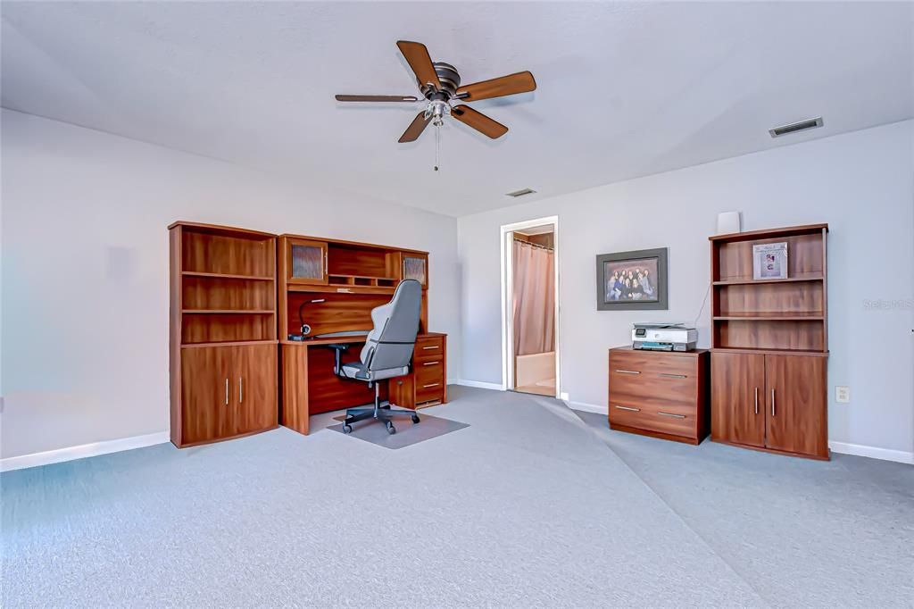 En Venta: $650,000 (0 camas, 0 baños, 2311 Pies cuadrados)