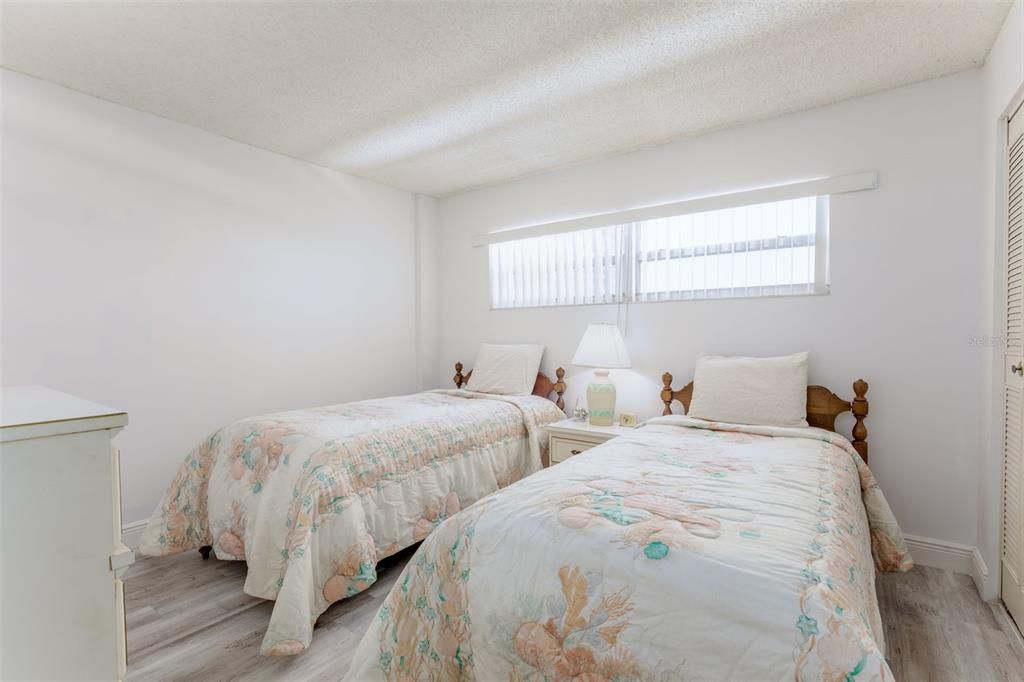 For Rent: $5,500 (3 beds, 2 baths, 1275 Square Feet)