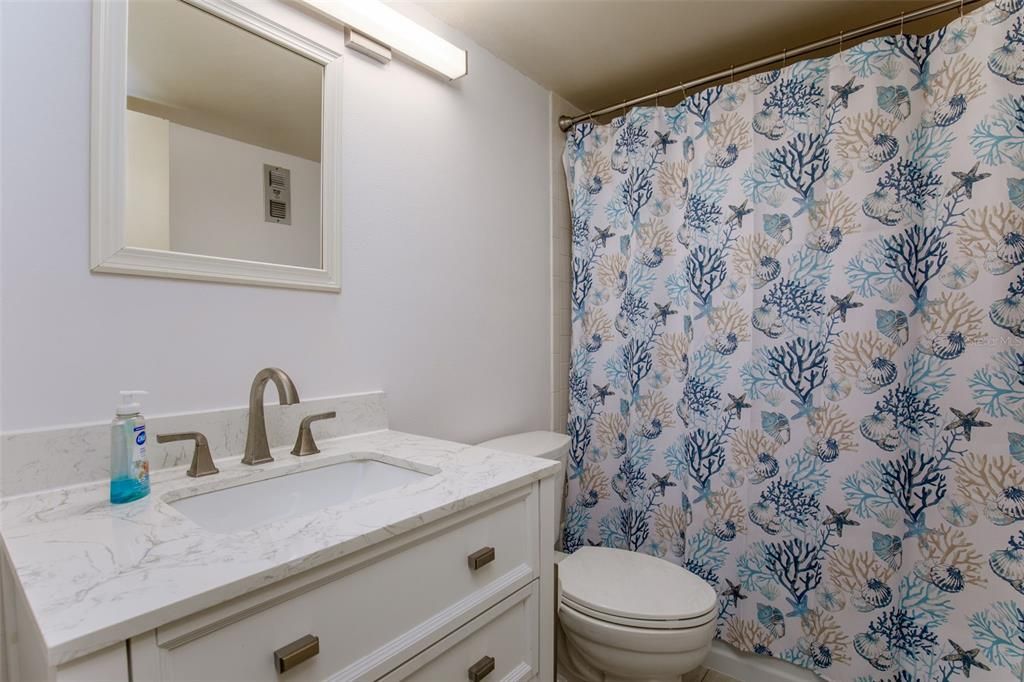 For Rent: $5,500 (3 beds, 2 baths, 1275 Square Feet)