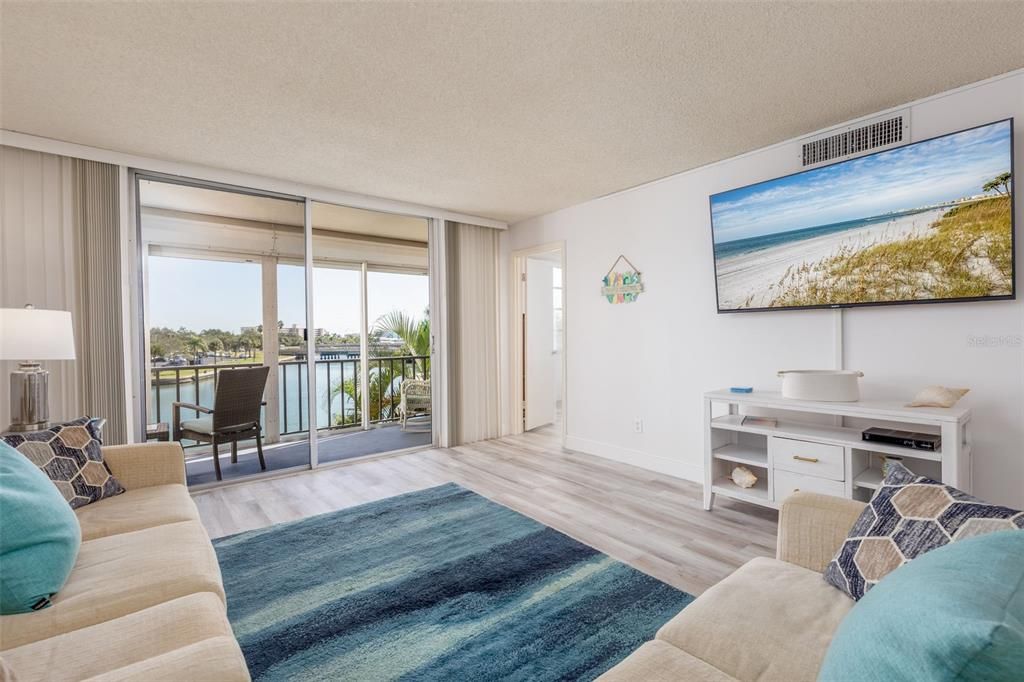 For Rent: $5,500 (3 beds, 2 baths, 1275 Square Feet)