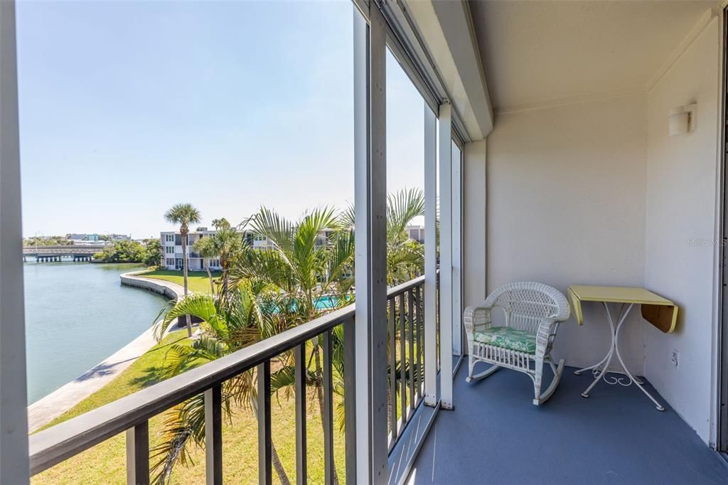 For Rent: $5,500 (3 beds, 2 baths, 1275 Square Feet)