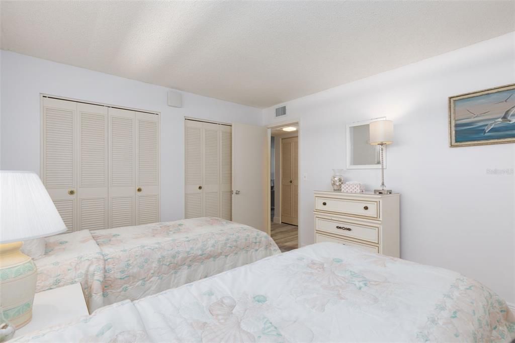 For Rent: $5,500 (3 beds, 2 baths, 1275 Square Feet)