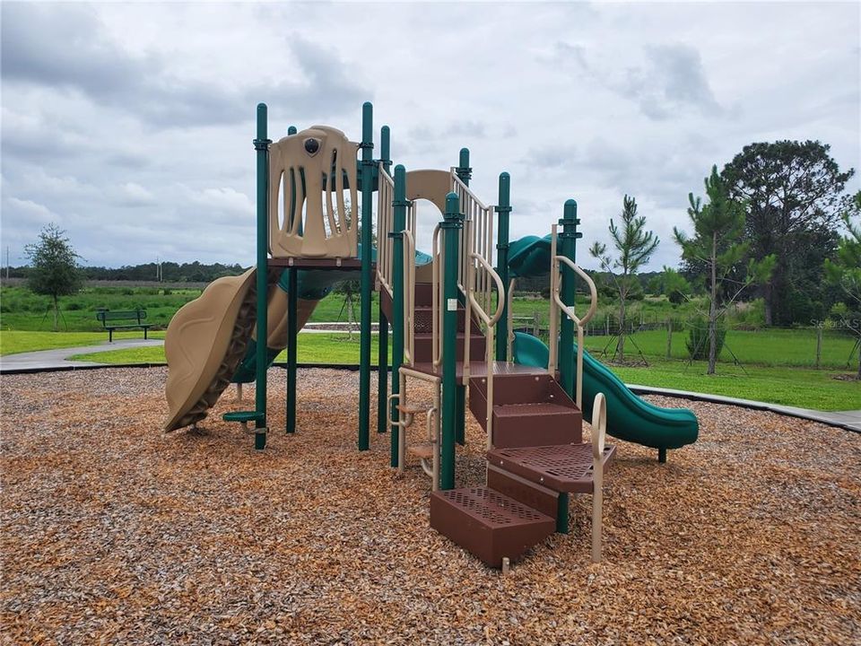 For Sale: $529,990 (4 beds, 3 baths, 2226 Square Feet)