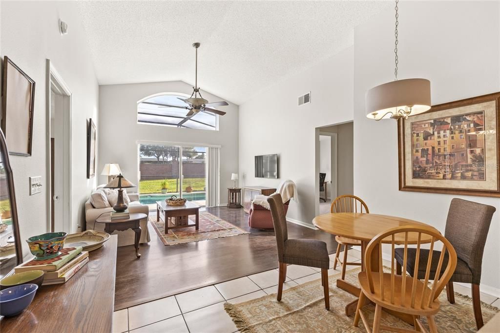 待售: $364,900 (4 贝兹, 2 浴室, 1905 平方英尺)