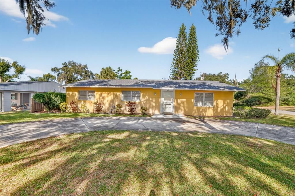 На продажу: $329,990 (5 спален, 3 ванн, 1765 Квадратных фут)