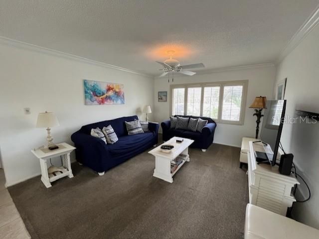 На продажу: $349,000 (1 спален, 1 ванн, 702 Квадратных фут)