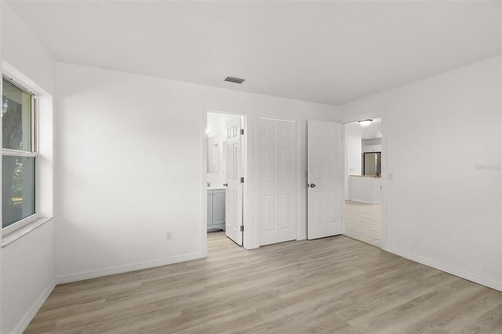 待售: $249,900 (3 贝兹, 2 浴室, 1398 平方英尺)