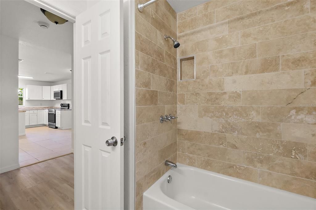 待售: $249,900 (3 贝兹, 2 浴室, 1398 平方英尺)