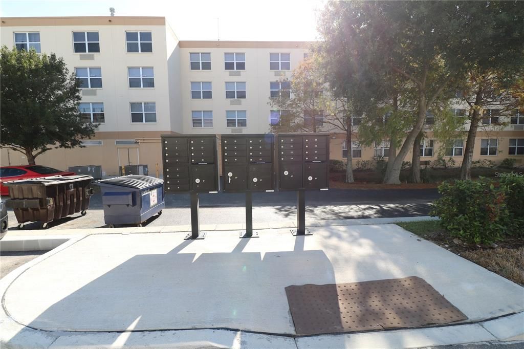 En Renta: $4,500 (4 camas, 3 baños, 2410 Pies cuadrados)