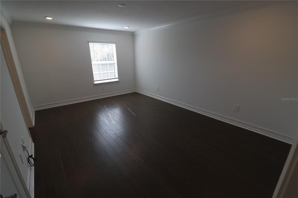 En Renta: $4,500 (4 camas, 3 baños, 2410 Pies cuadrados)