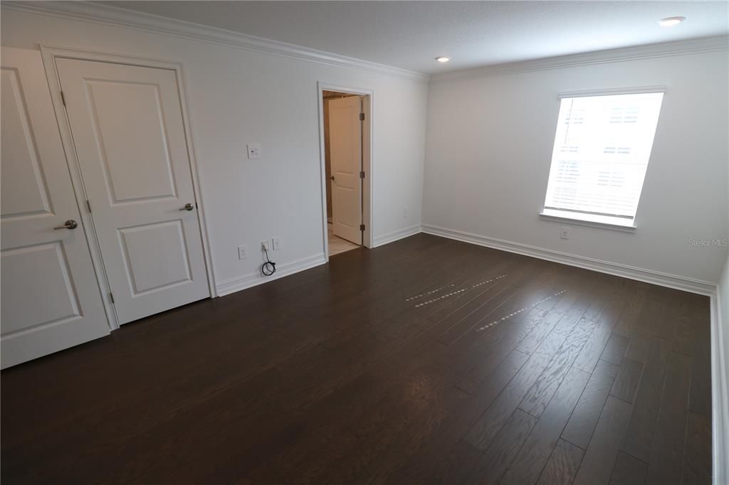 En Renta: $4,500 (4 camas, 3 baños, 2410 Pies cuadrados)