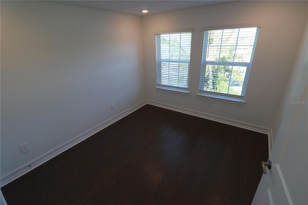 En Renta: $4,500 (4 camas, 3 baños, 2410 Pies cuadrados)