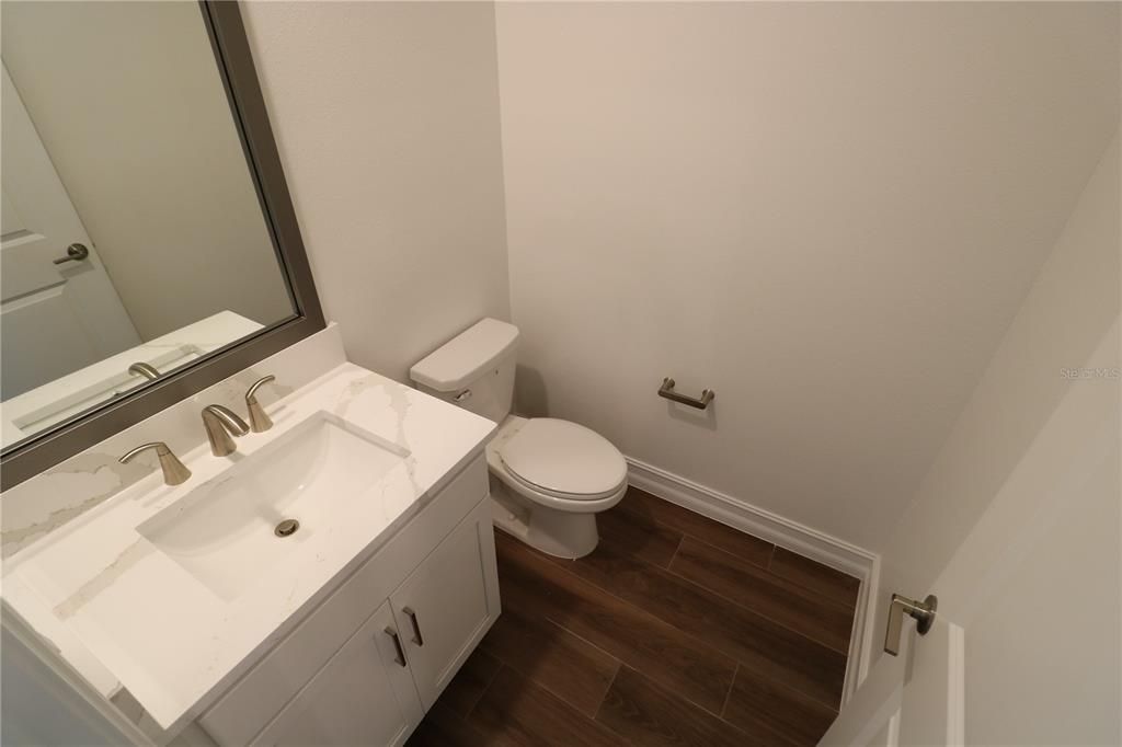 En Renta: $4,500 (4 camas, 3 baños, 2410 Pies cuadrados)