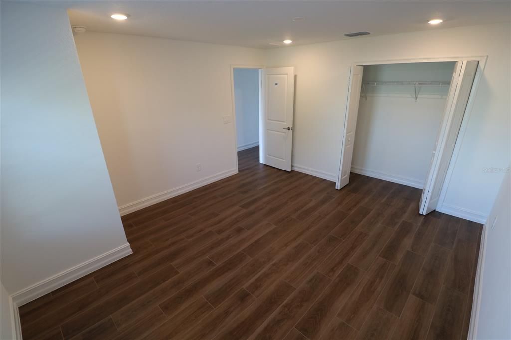 En Renta: $4,500 (4 camas, 3 baños, 2410 Pies cuadrados)