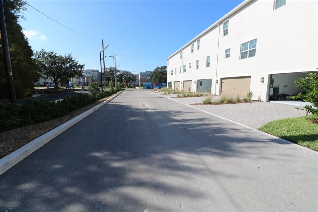 En Renta: $4,500 (4 camas, 3 baños, 2410 Pies cuadrados)