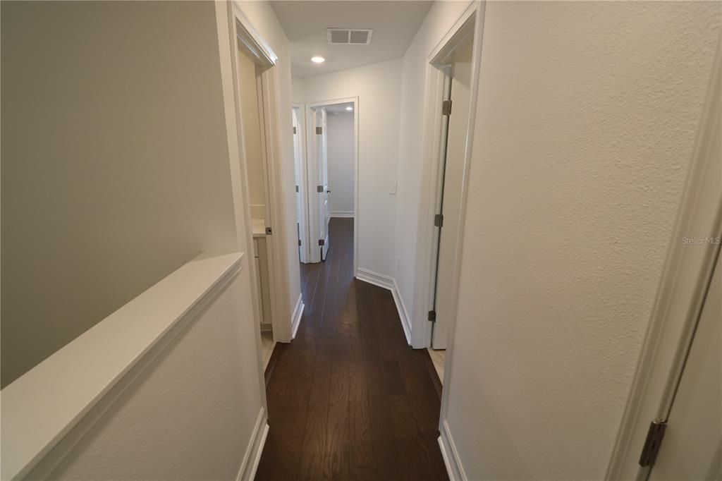 En Renta: $4,500 (4 camas, 3 baños, 2410 Pies cuadrados)