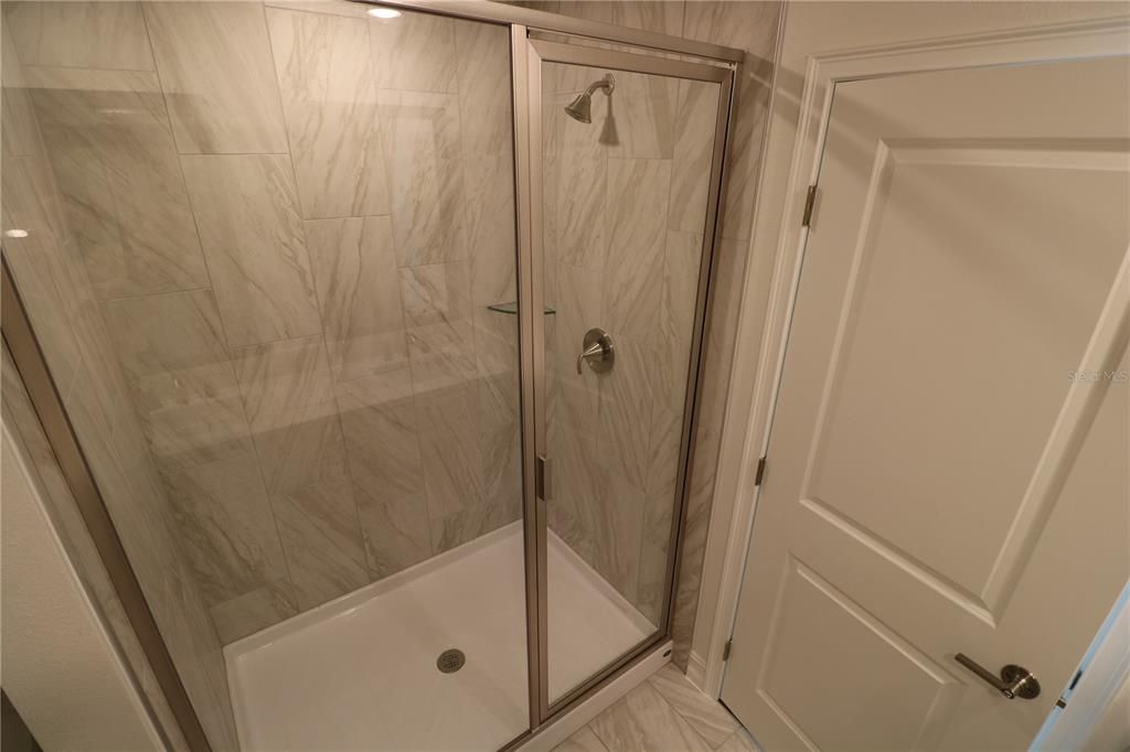 En Renta: $4,500 (4 camas, 3 baños, 2410 Pies cuadrados)