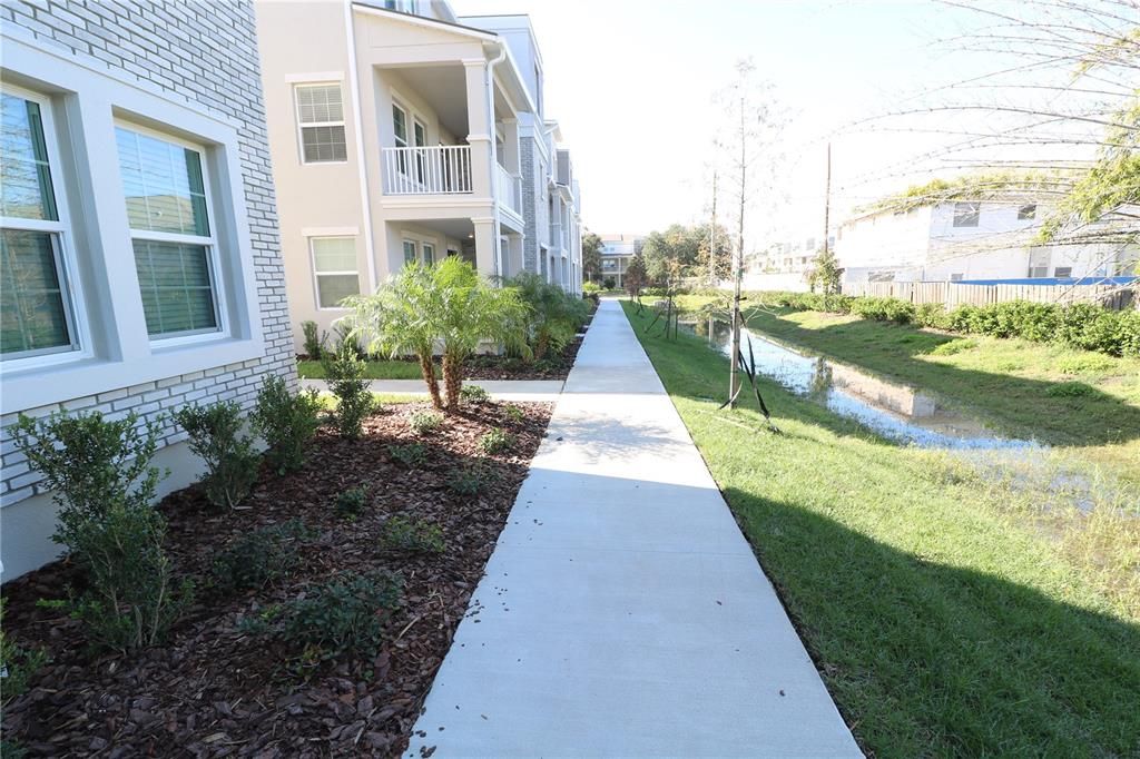 En Renta: $4,500 (4 camas, 3 baños, 2410 Pies cuadrados)