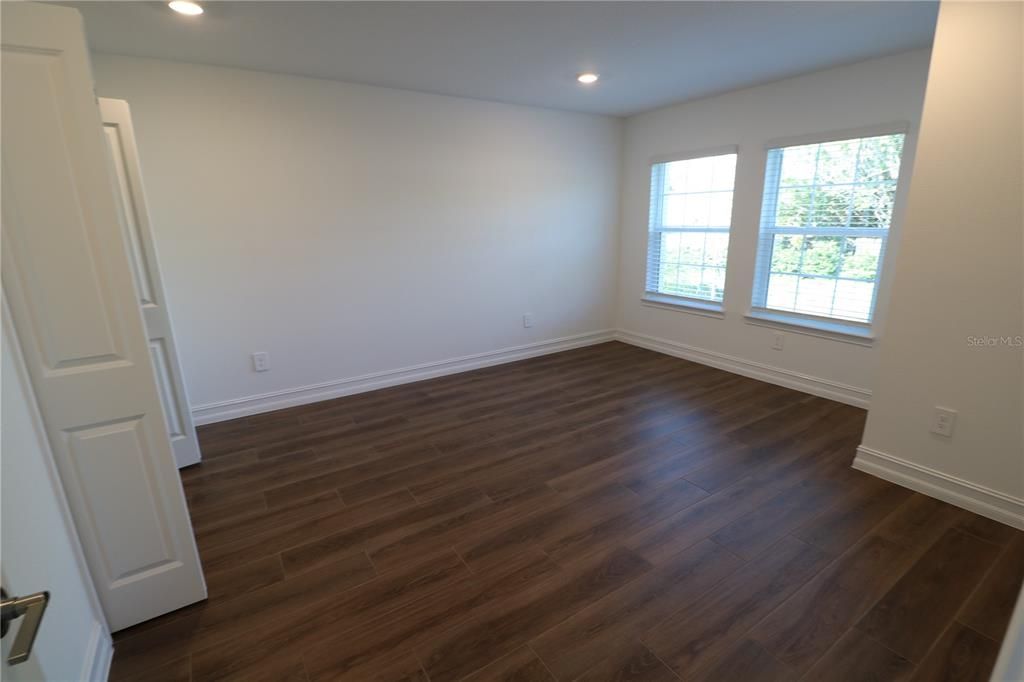 En Renta: $4,500 (4 camas, 3 baños, 2410 Pies cuadrados)