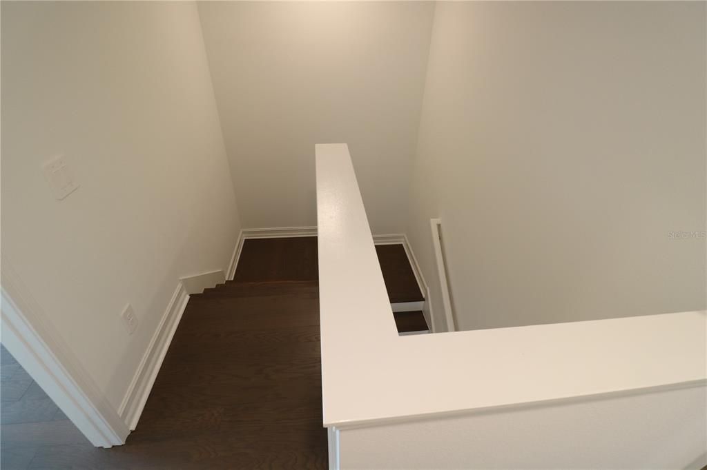 En Renta: $4,500 (4 camas, 3 baños, 2410 Pies cuadrados)