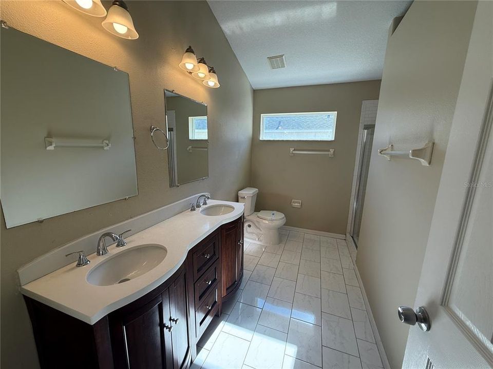 待售: $399,900 (3 贝兹, 2 浴室, 1560 平方英尺)