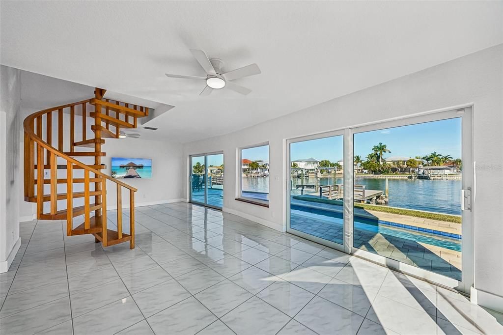 En Venta: $1,875,000 (4 camas, 3 baños, 2774 Pies cuadrados)