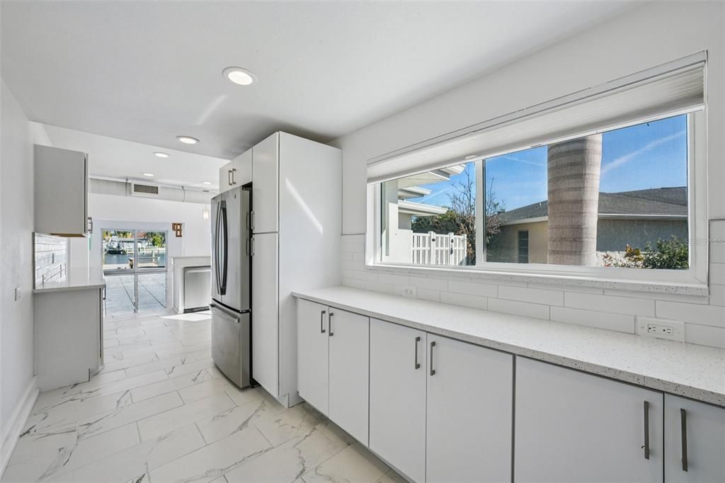 En Venta: $1,875,000 (4 camas, 3 baños, 2774 Pies cuadrados)