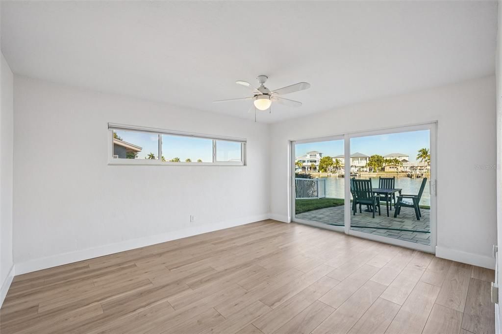 En Venta: $1,875,000 (4 camas, 3 baños, 2774 Pies cuadrados)