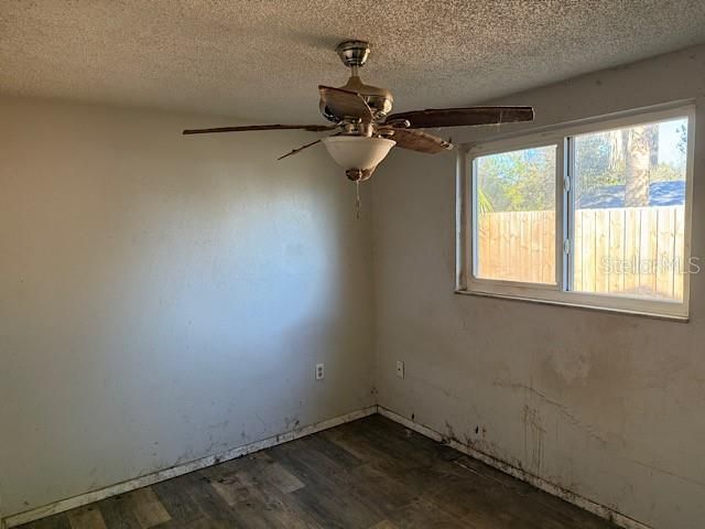 待售: $124,500 (3 贝兹, 2 浴室, 1434 平方英尺)