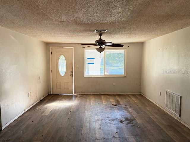 待售: $124,500 (3 贝兹, 2 浴室, 1434 平方英尺)