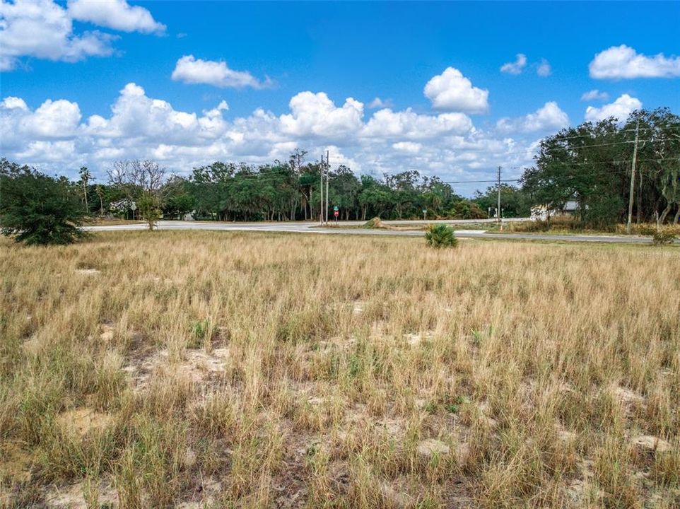 На продажу: $399,900 (2.13 acres)