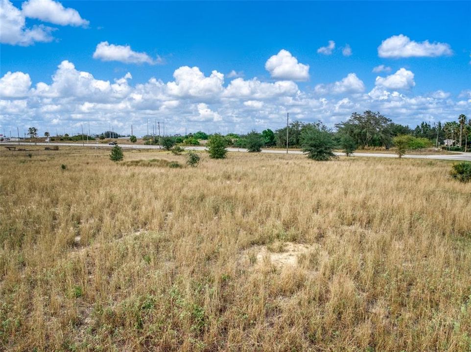 На продажу: $399,900 (2.13 acres)