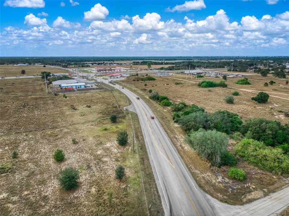 На продажу: $399,900 (2.13 acres)