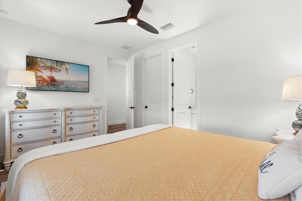 На продажу: $1,397,000 (4 спален, 4 ванн, 2974 Квадратных фут)