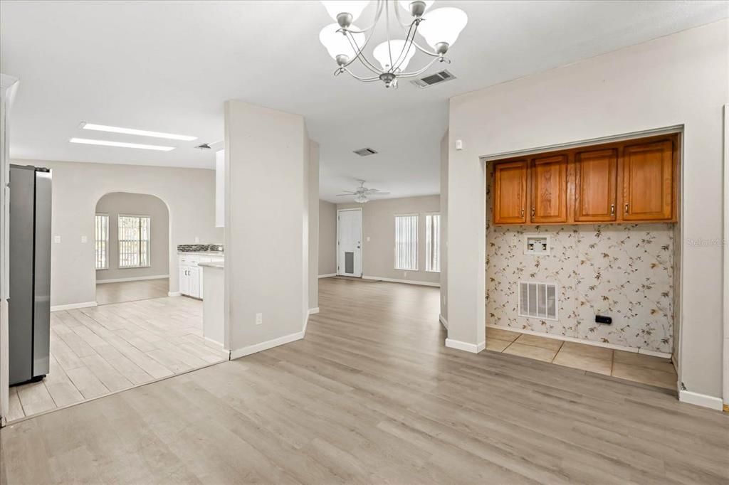 待售: $210,000 (2 贝兹, 2 浴室, 1566 平方英尺)