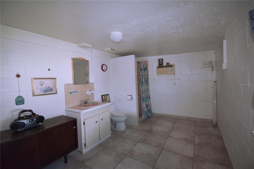 待售: $107,000 (4 贝兹, 2 浴室, 1506 平方英尺)