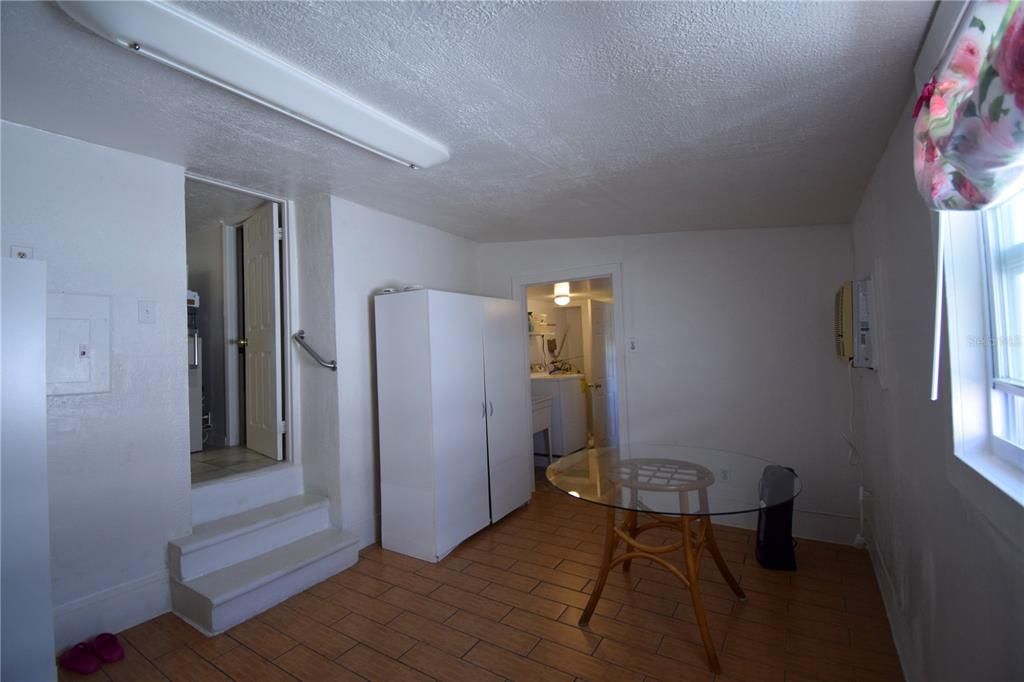 待售: $107,000 (4 贝兹, 2 浴室, 1506 平方英尺)