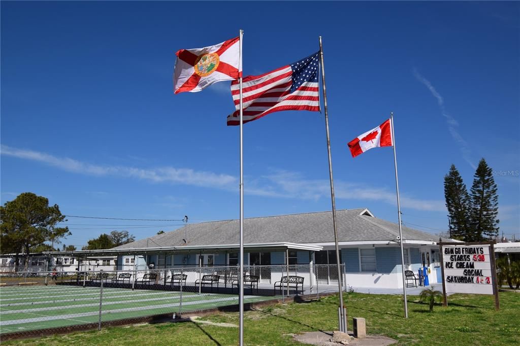 待售: $107,000 (4 贝兹, 2 浴室, 1506 平方英尺)