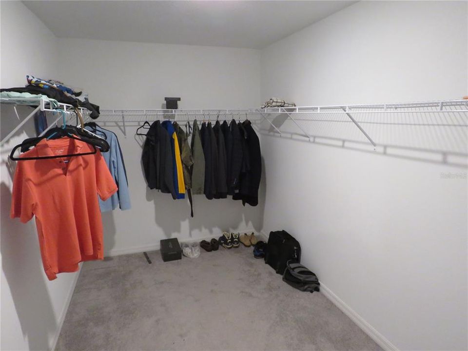 For Sale: $455,000 (4 beds, 2 baths, 2635 Square Feet)