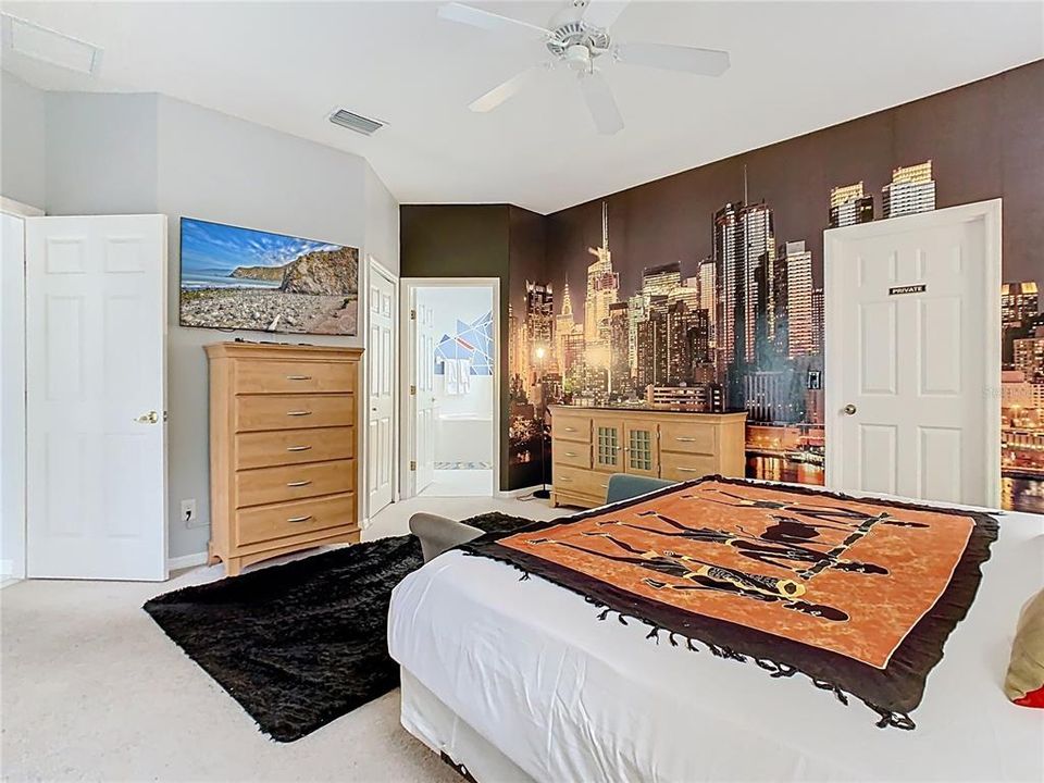 待售: $625,000 (5 贝兹, 4 浴室, 2830 平方英尺)