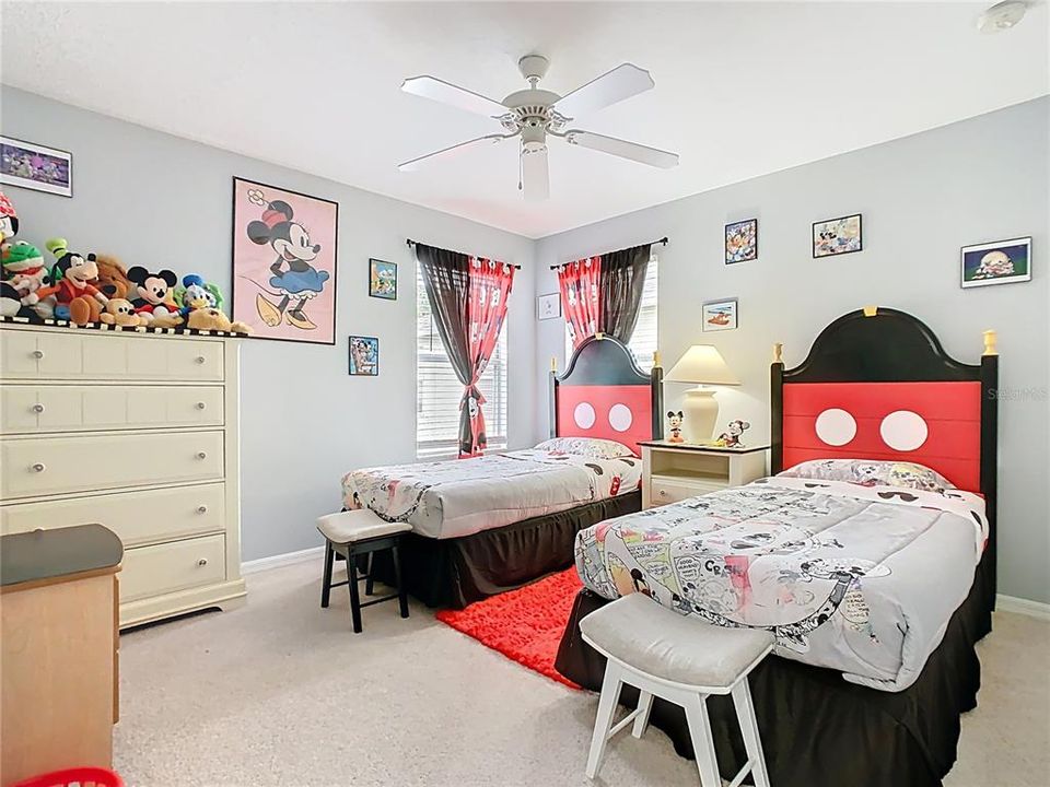 待售: $625,000 (5 贝兹, 4 浴室, 2830 平方英尺)