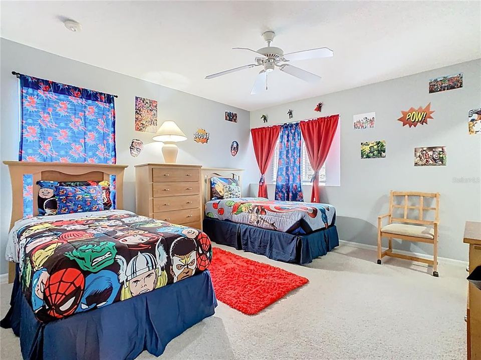 待售: $625,000 (5 贝兹, 4 浴室, 2830 平方英尺)