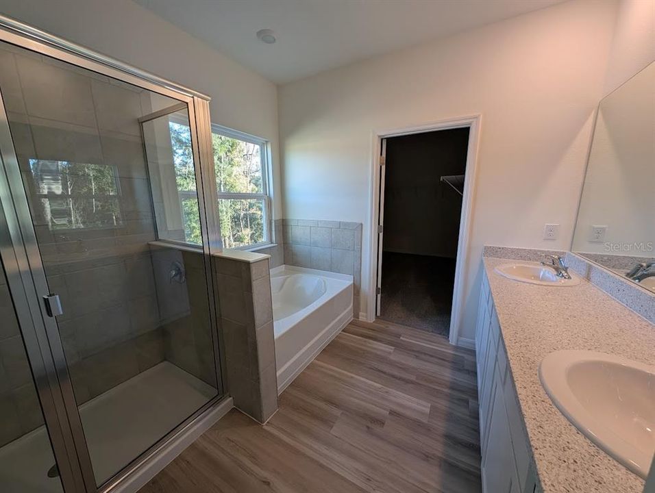 For Rent: $3,200 (5 beds, 3 baths, 2773 Square Feet)