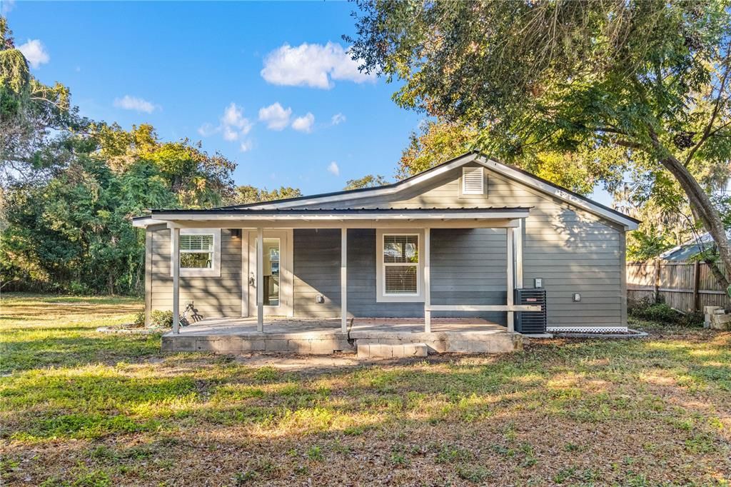 For Sale: $299,000 (3 beds, 2 baths, 1246 Square Feet)